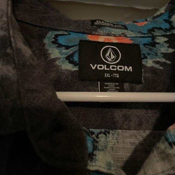 Volcom Mens Classic Fit Button up shirt sz XXL - Picture 3 of 4